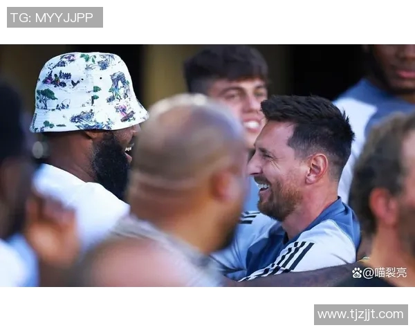 带蛇字的足球明星盘点那些在绿茵场上闪耀的传奇人物与他们的故事